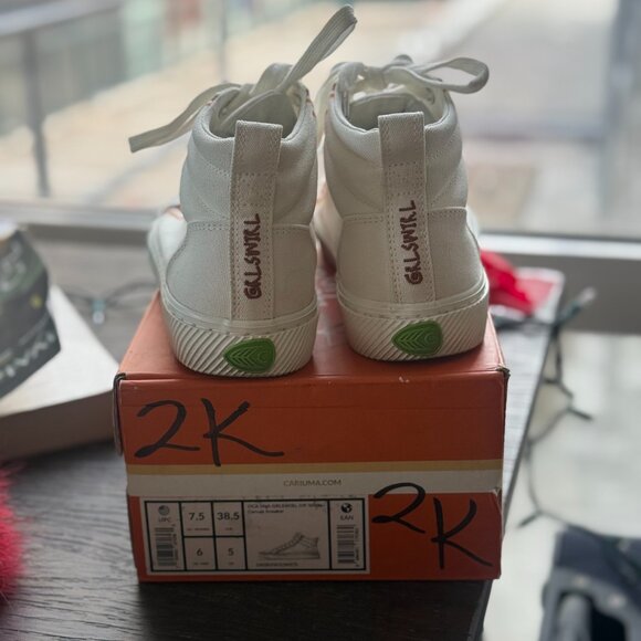 Limited Edition GRLSWIRL x Cariuma Off-White Canvas Sneaker (OCA High) - Picture 6 of 9
